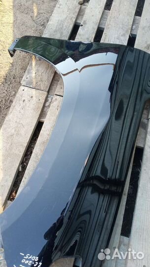 Крыло переднее правое Toyota Land Cruiser 200