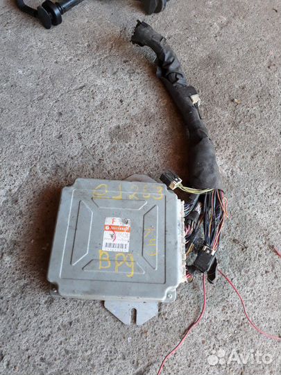 Блок efi комп subaru ej253 bp9 22611AK222