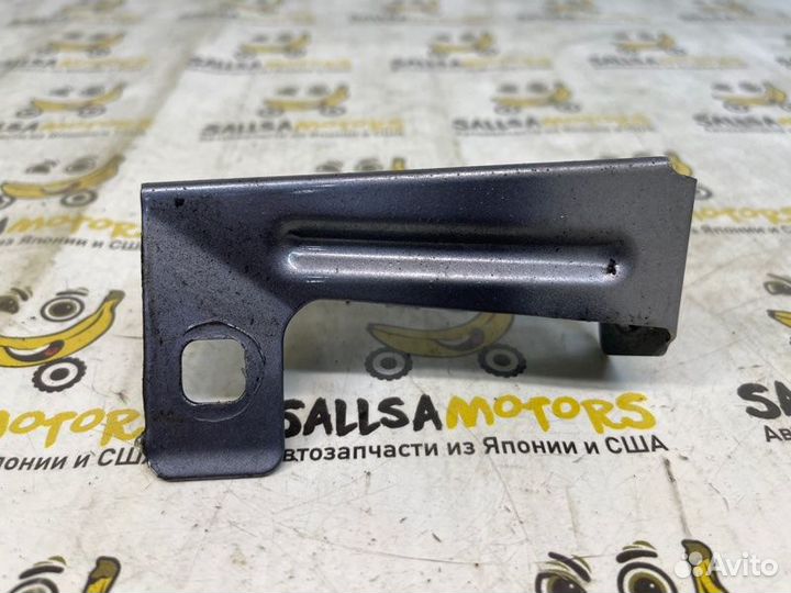 Крепление крыла переднее правое Porsche Cayenne