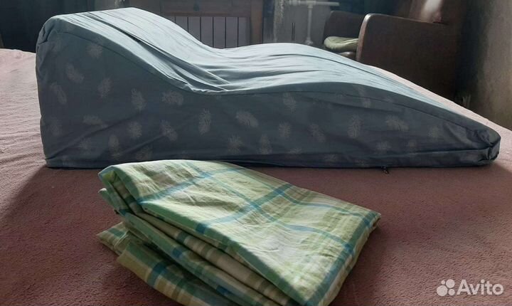 Подушка для ног пастер с наволочкой