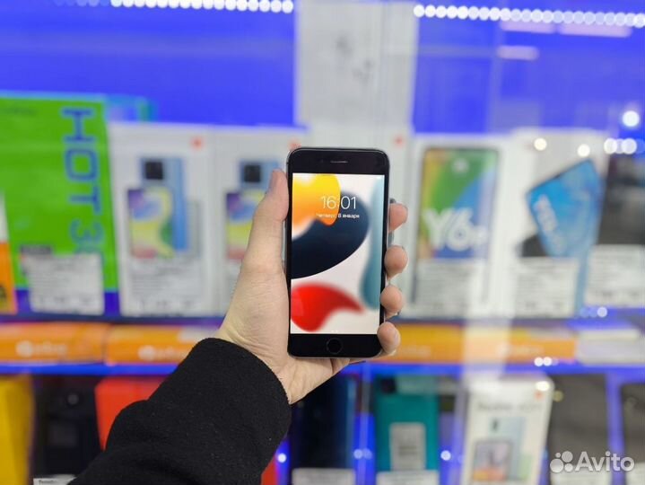 iPhone 6S, 64 ГБ
