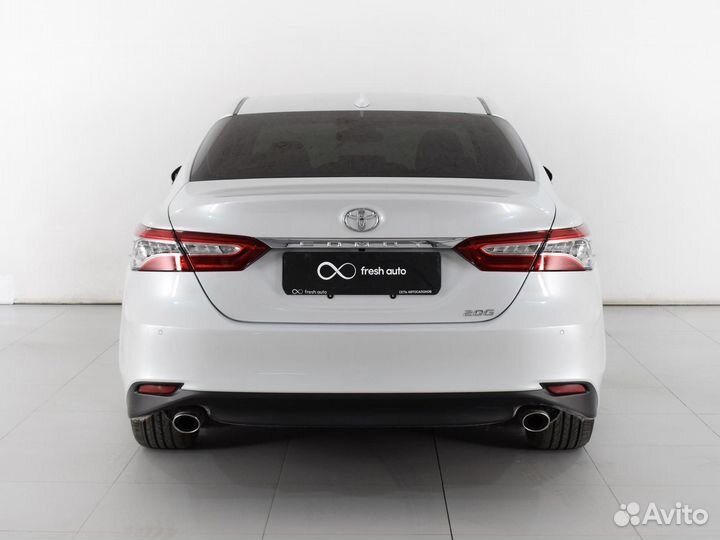 Toyota Camry, 2022