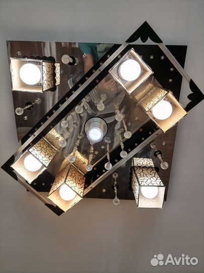 Светильник потолочный