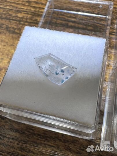 Медуза-кварц, параиба-кварц 1.56ct, Бразилия