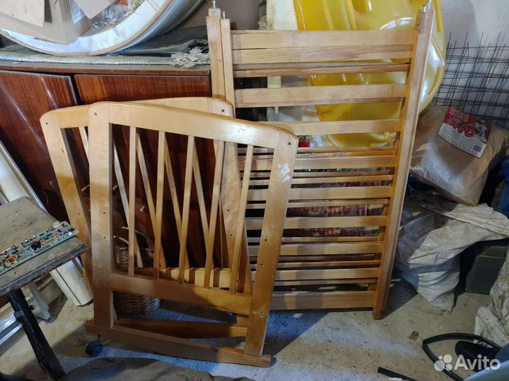 Детская кроватка