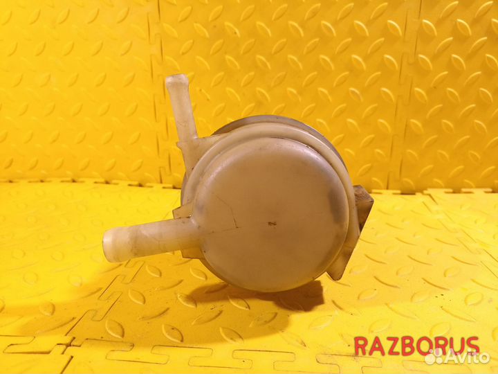 Бачок гур Toyota Cynos / Corsa L40 L50 Starlet P80