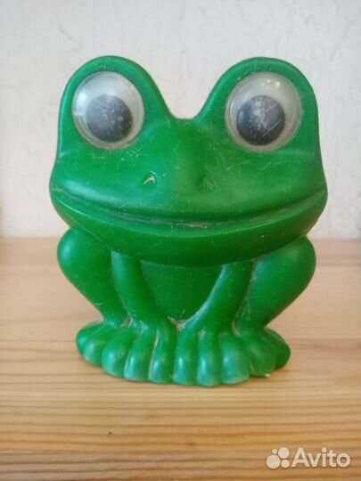 Лягушка, лягушонок СССР пластмассовый, дутыш СССР