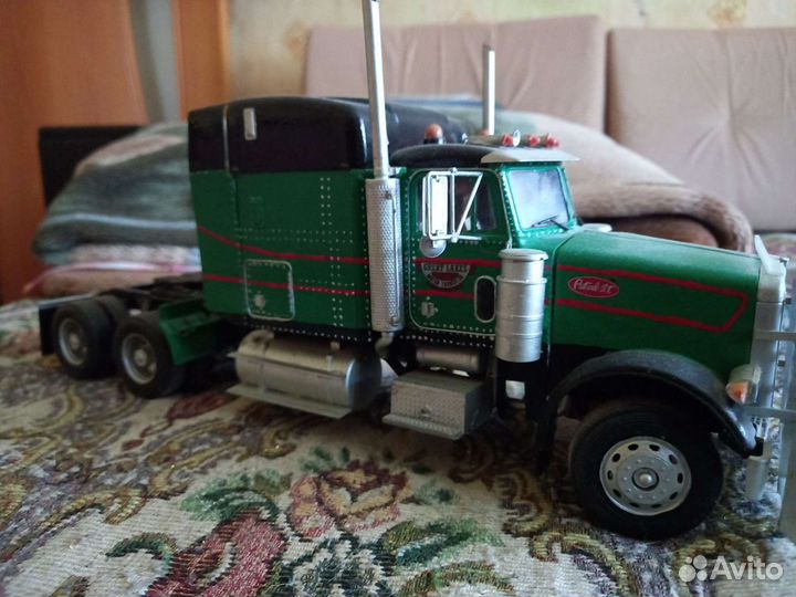 Модель тягача