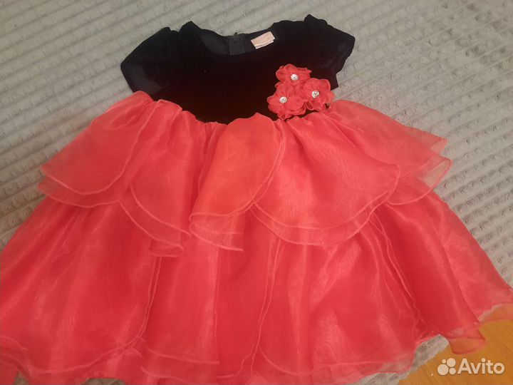 Платья праздничные