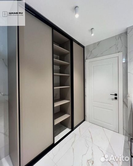 Красивый шкаф купе