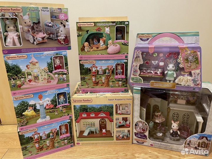 Sylvanian families набор замок, медсестра, домик