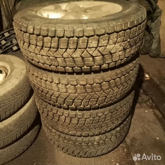Maxxis Premitra Ice Nord NS5 (5 SUV) 215/65 R16