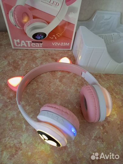 Беспроводные светящиеся наушники, бело-розовые