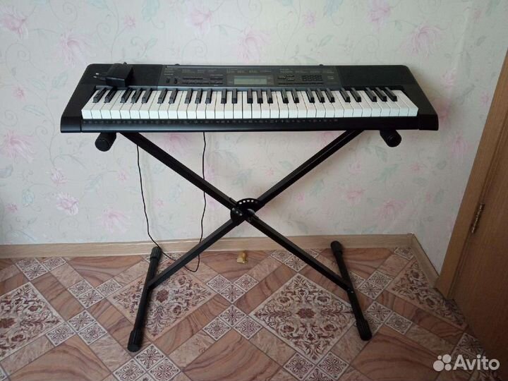 Синтезатор с подставкой Casio стк-2200