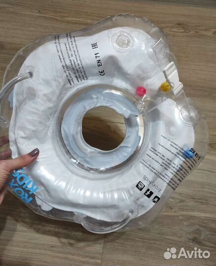 Круг на шею для купания малышей 'Космонавт'