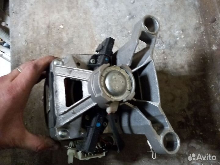 Двигататель стиральной машины