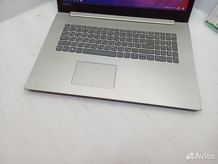 Большой/17.3/i5-7200U/3.1GHz/DDR4 8GB/920MX 2GB