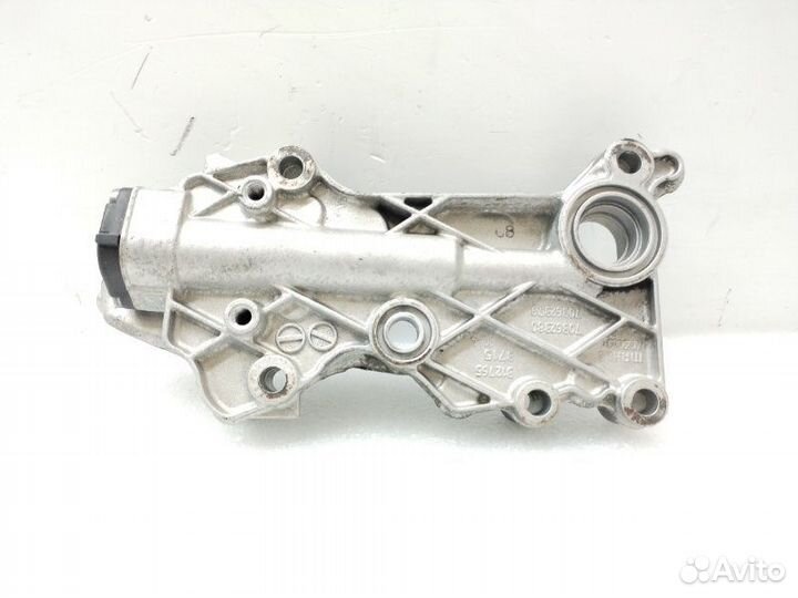 Кронштейн масляного фильтра Mercedes-Benz