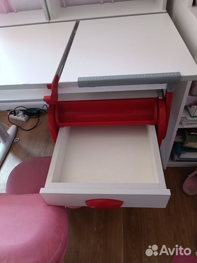 Стол школьный) Растущая парта и стул