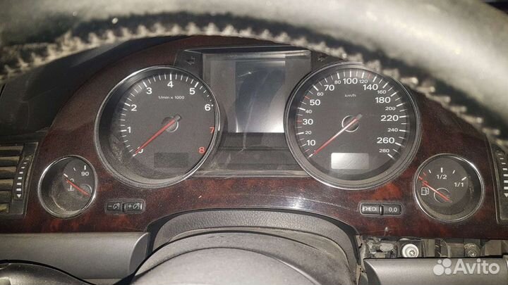 Щиток приборов на Audi A8 D3