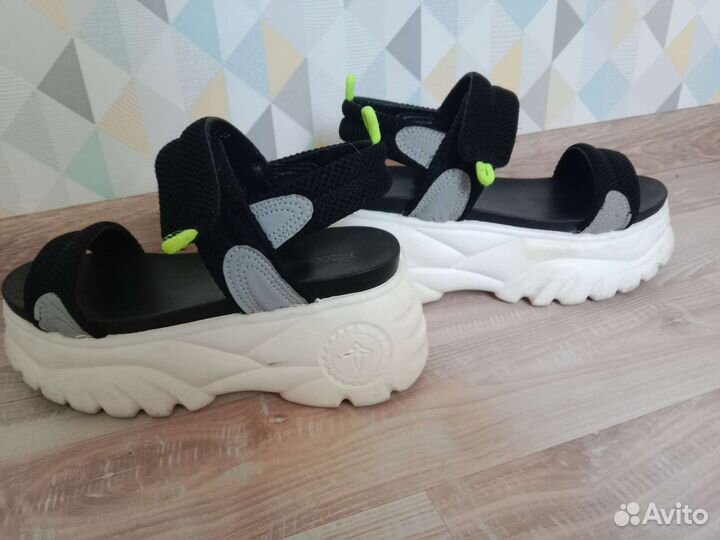 Босоножки для девочки 36 размер высокая подошва