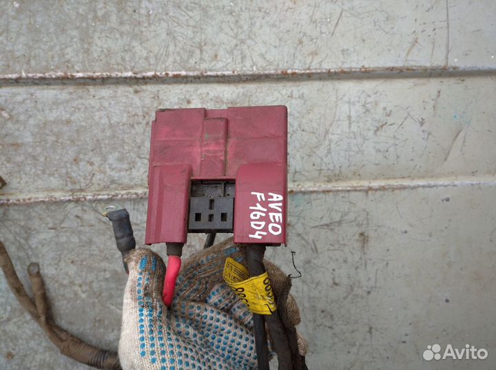 Плюсовая клемма Chevrolet Aveo T300