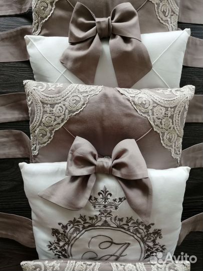 Подушки, бортики в детскую кроватку