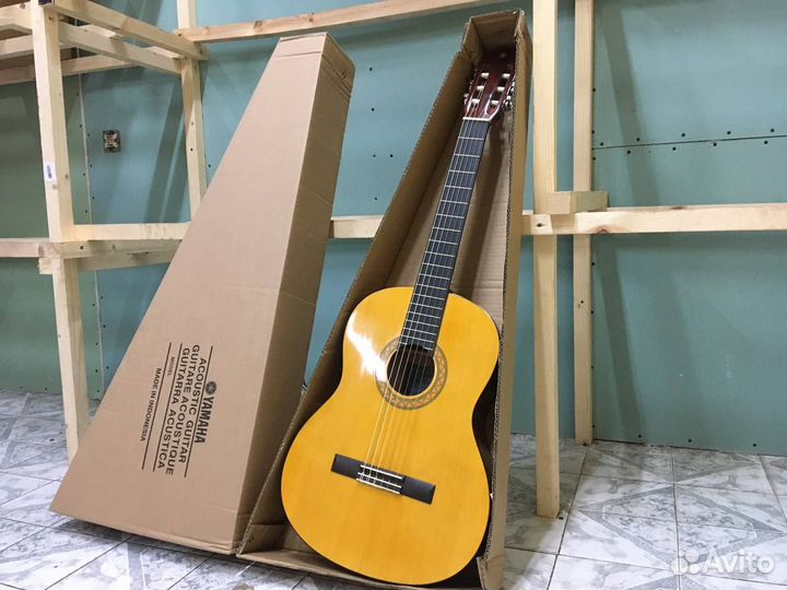 Акустическая гитара Yamaha C40