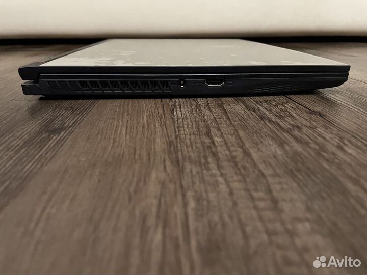 MSI FHD IPS 120 HZ i7-9750H/GTX 1660Ti 6Gb gddr6/1