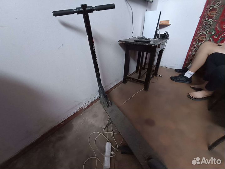 Самокат взрослый электрический бу