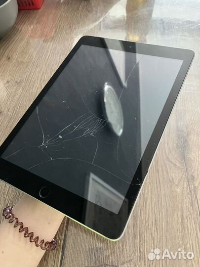 iPad (2017) model A1823