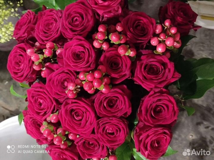 Продавец цветов в день и ночь