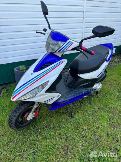 Скутер vento corsa