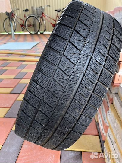 Bridgestone Blizzak Revo GZ 205/55 R16 R
