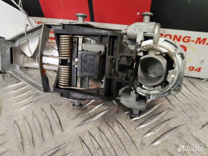 Ручка для Skoda Roomster (5J)