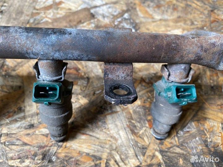 Рейка топливная (рампа) Daewoo Nexia