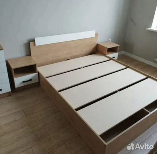 Кровать
