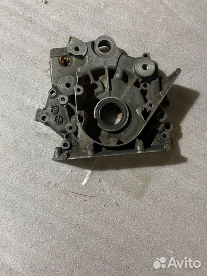 Масляный насос Audi A6 C4/A4 B5/A8 D2