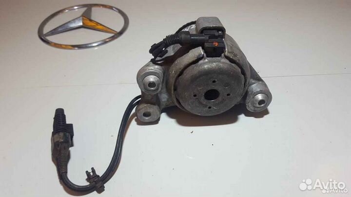 Опора двигателя справа Mercedes E GLC