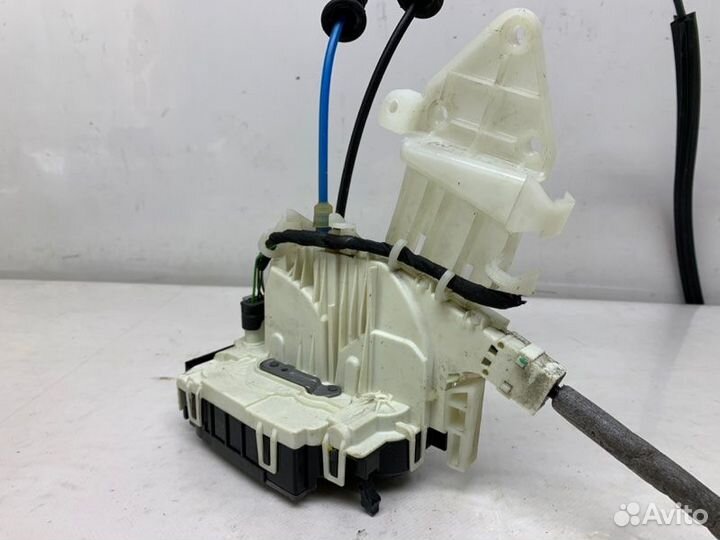 Замок двери задний правый Mercedes-Benz E W212 5.5