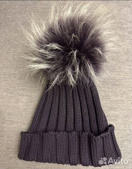 Шапка женская с помпоном