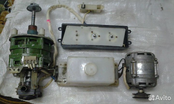 Два малогабаритных эл.двигателя