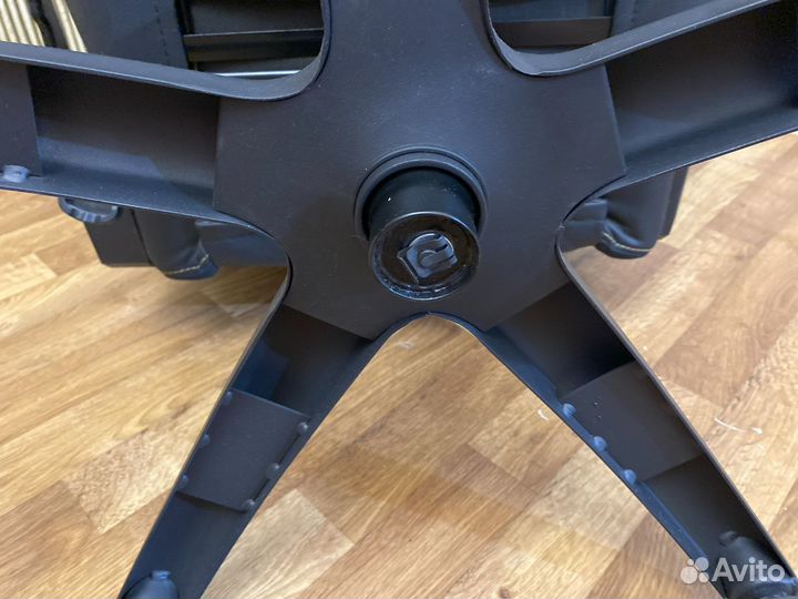 Кресло Cougar Armor S Royal