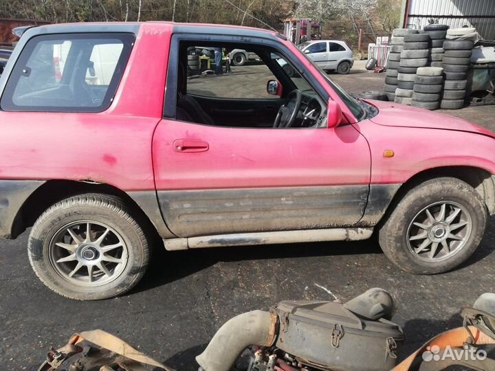 Разбор на запчасти Toyota RAV 4