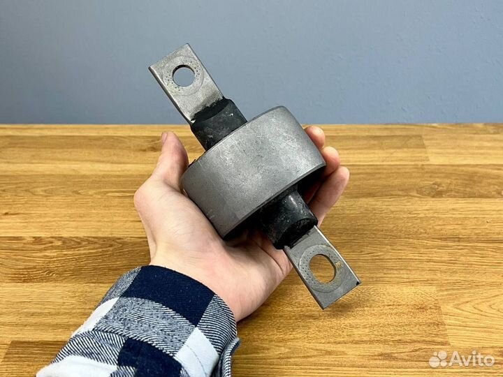 Сайлентблок заднего продольного рычага для Elysion