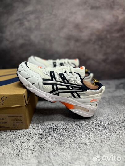 Кроссовки asics