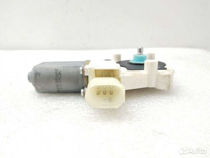 Моторчик стеклоподъемника передний правый Bmw