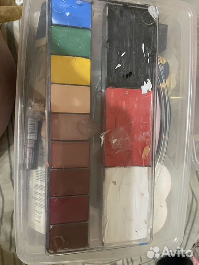 Грим для лица и тела