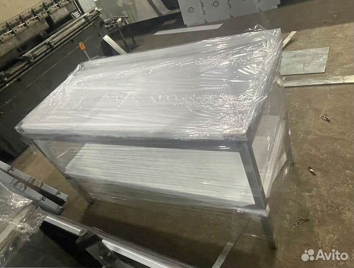 Стол производственный для кафе