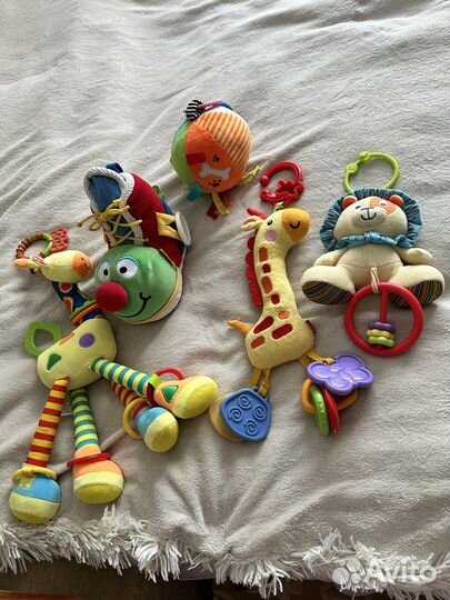 Игрушки мягкие развивающие